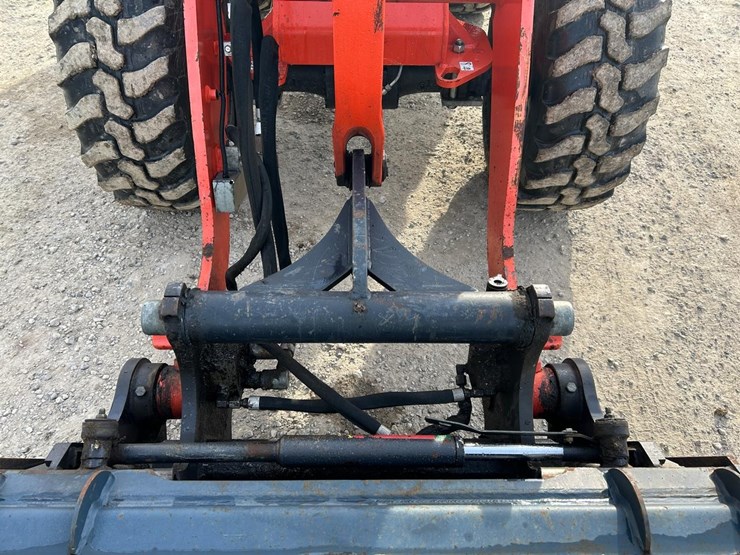 2021-kubota-r530-image-10