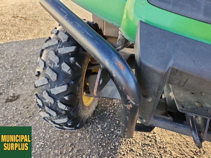 john-deere-gator-image-29