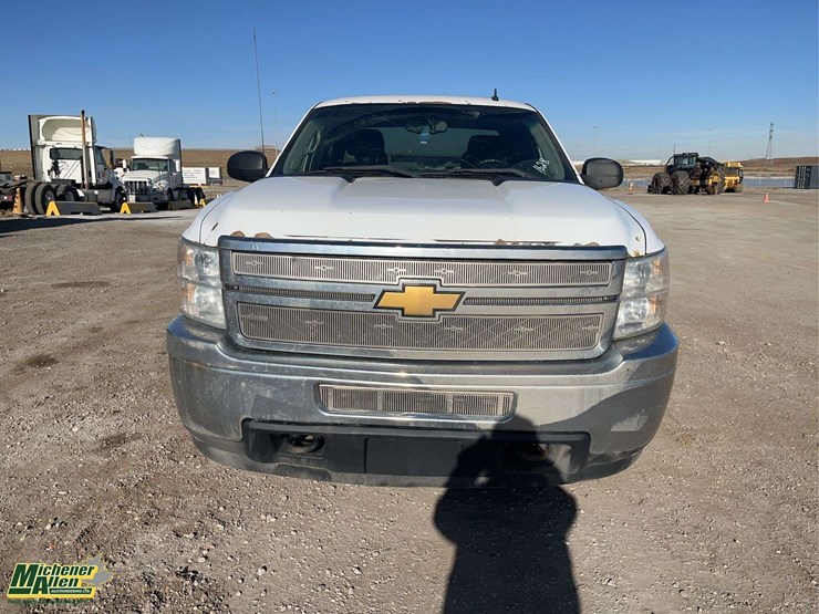 2012-chevrolet-silverado-2500hd-image-9