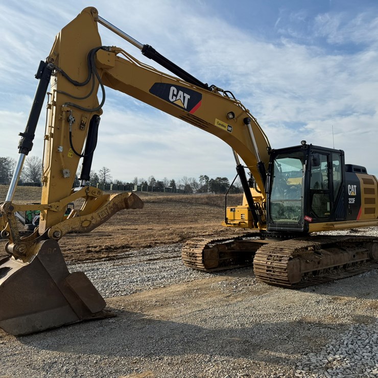 CATERPILLAR 323FL