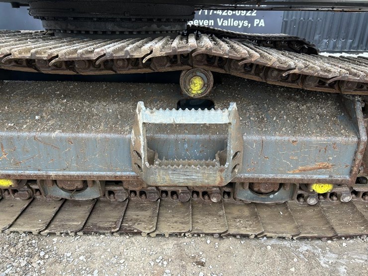 2016-liebherr-r946-image-17