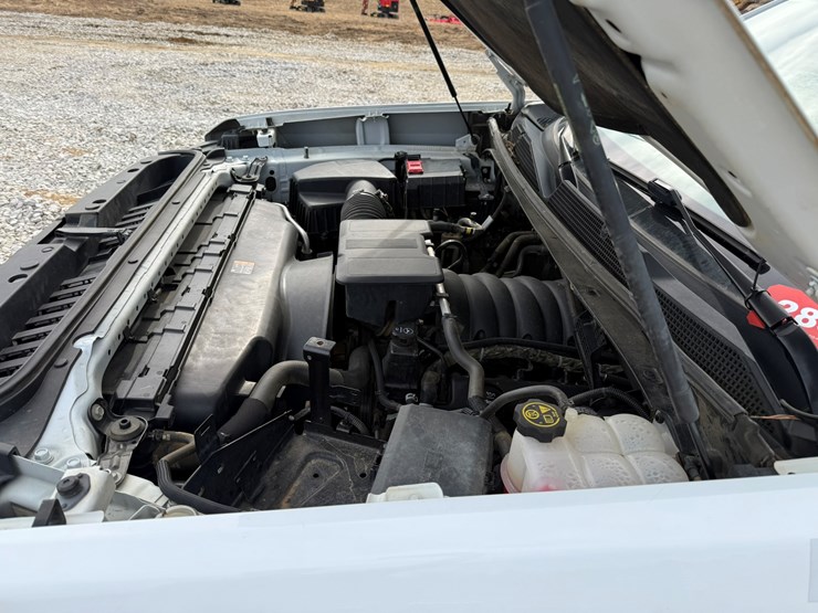 2022-chevrolet-silverado-2500-image-9