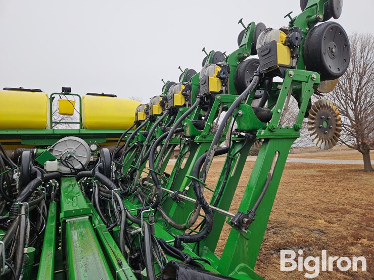 2012-john-deere-1790-ccs-image-13