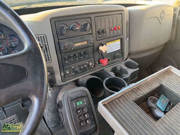 2013-international-workstar-7400-image-16