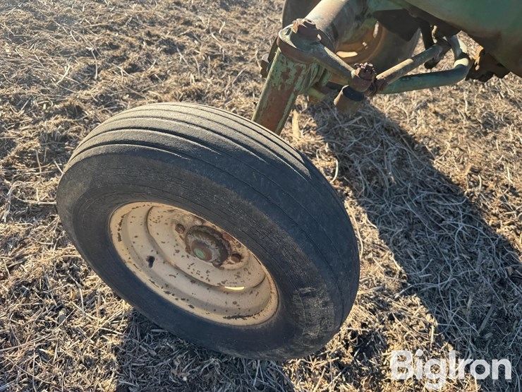 1965-oliver-1650-image-18