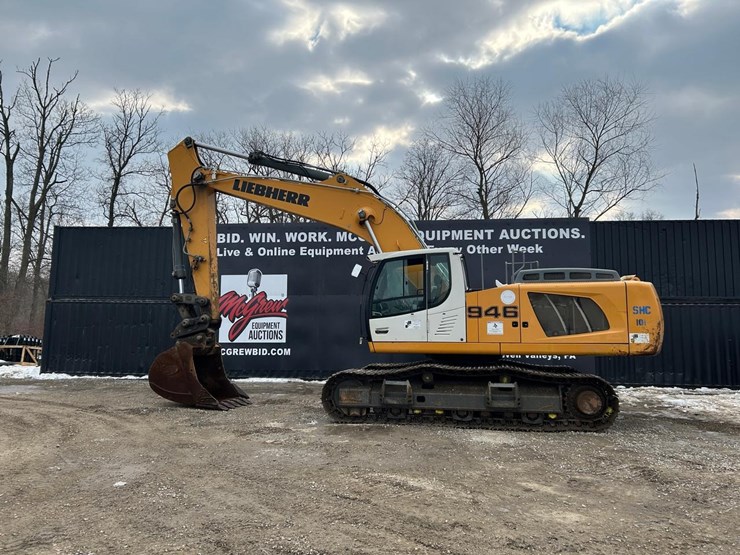 2016-liebherr-r946-image-1