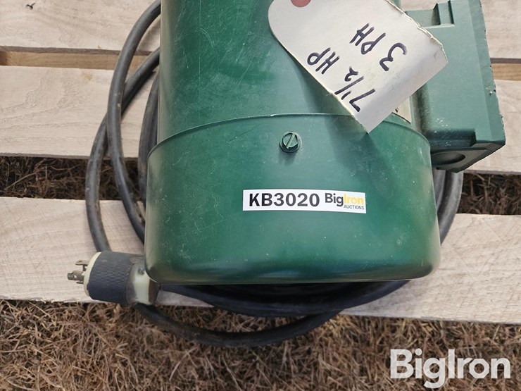 dayton-7.5-hp-3-phase-electric-motor-image-13