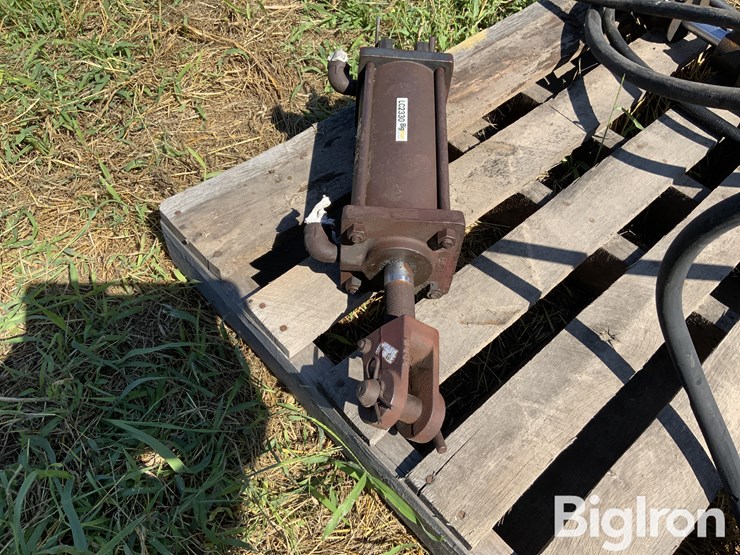 hydraulic-cylinder-image-2