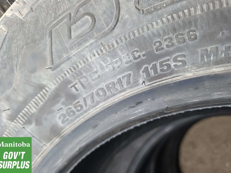 set-of-4-bridgestone-dueler-a/t-265/70/17-image-3