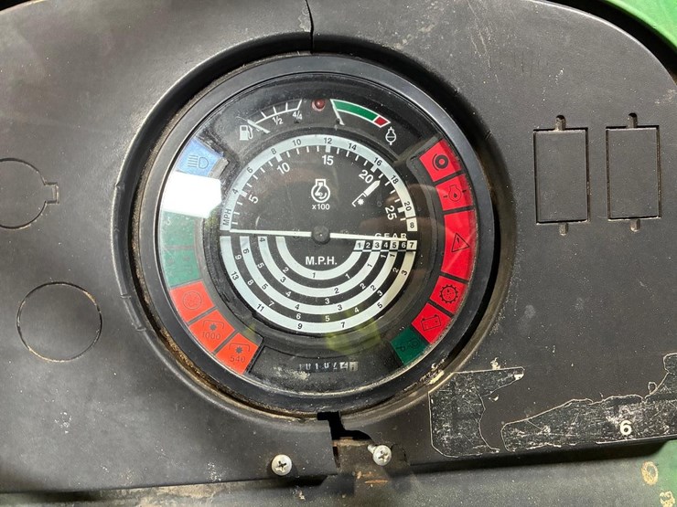 john-deere-2940-image-26