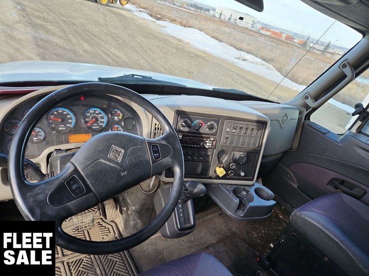 2015-international-durastar-4300-image-17