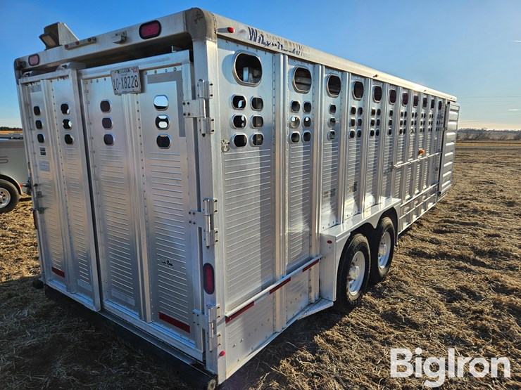 2009-wilson-livestock-trailer-image-19