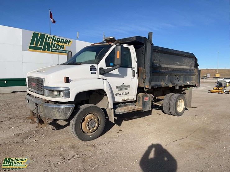 2006-gmc-topkick-c5500-image-1