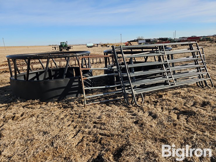 round-bale-feeders-&-livestock-panels-image-5