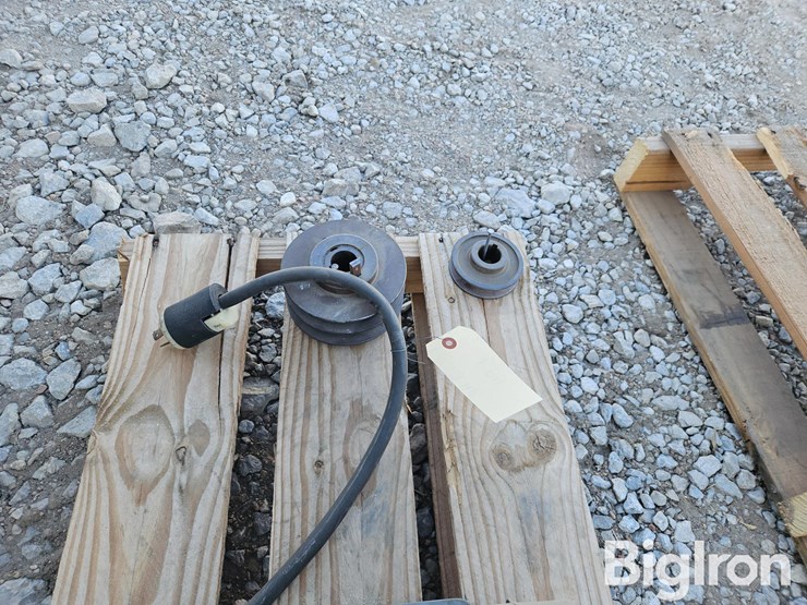 dayton-3-hp-electric-motor-image-9