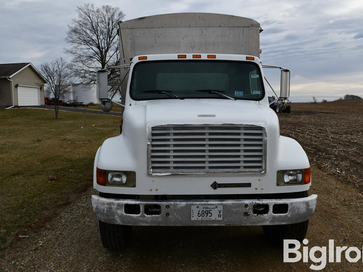 1994-international-4900-image-2