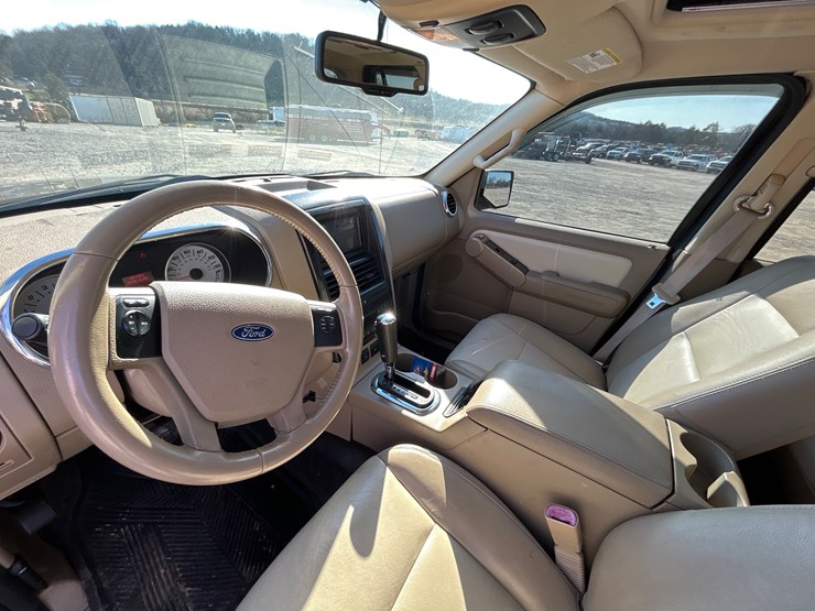 2008-ford-explorer-sport-trac-image-8
