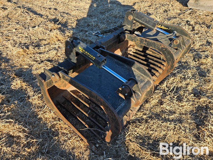 piranha-hd-dual-grapple-rock/-bruck-grapple-skid-steer-attachment-image-3