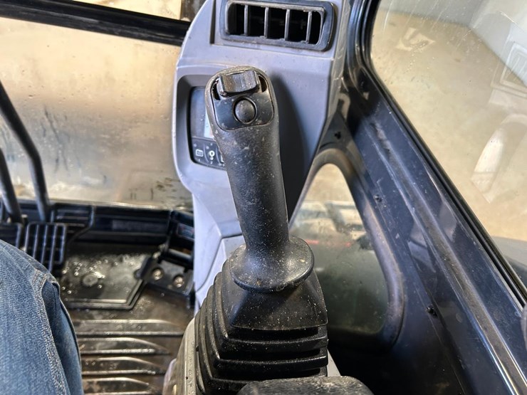 2021-kubota-kx057-4-image-21