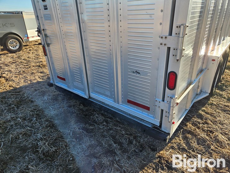 2009-wilson-livestock-trailer-image-20