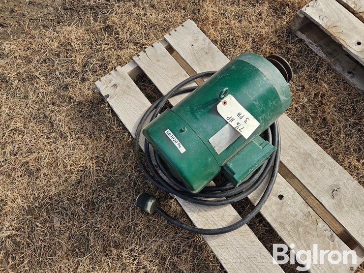 dayton-7.5-hp-3-phase-electric-motor-image-6