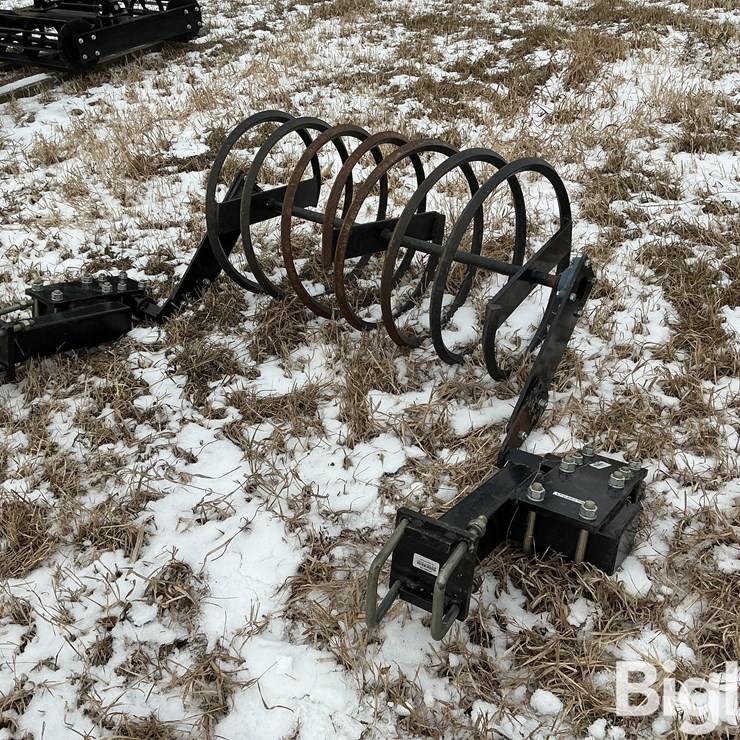 Track Closer Rolling Basket