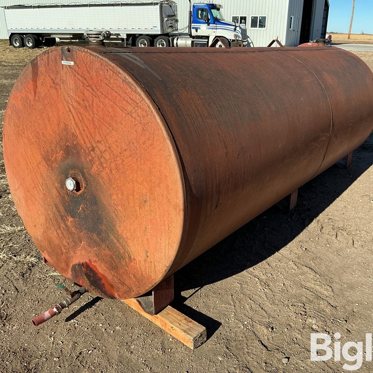 1000-Gallon Fuel Tank