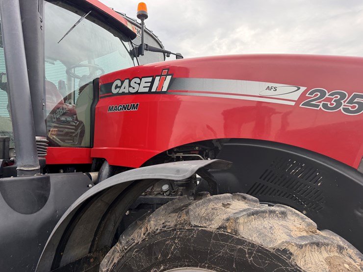 case-ih-235-image-37