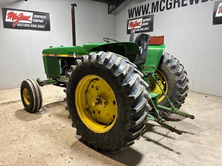 john-deere-2940-image-3