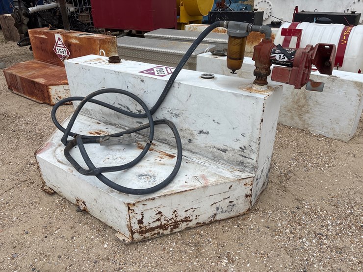 #1640-•-fuel-tank-for-pickup-image-1