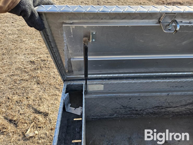 aluminum-pickup-box-toolbox-image-10