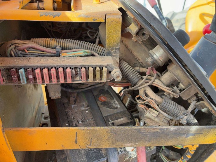 john-deere-2155-image-13