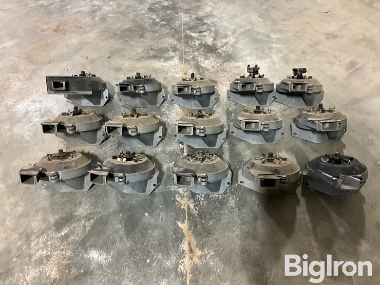 john-deere-maxemerge-planter-bean-meters-w/plates-image-6