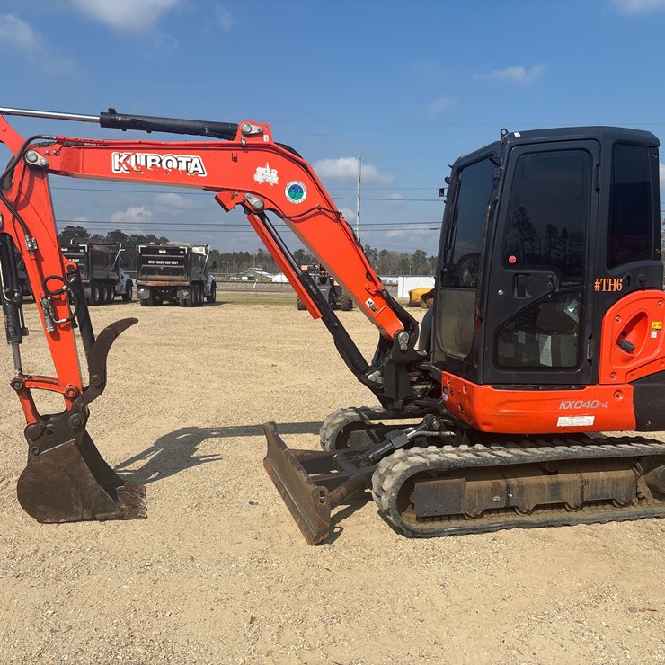 2017 KUBOTA KX040-4R3A