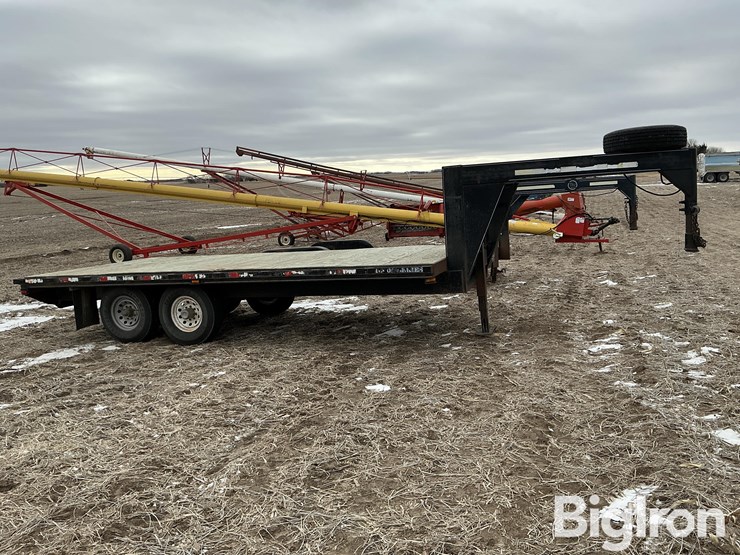 1990-t/a-gooseneck-flatbed-trailer-image-4