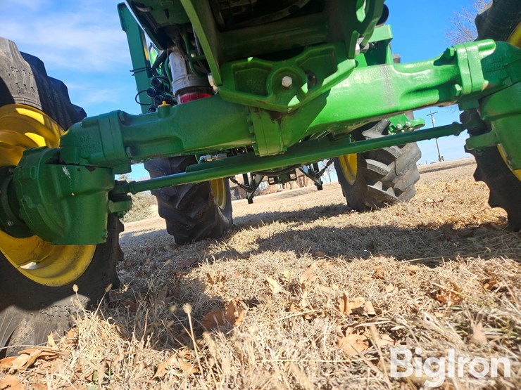 2015-john-deere-4044m-image-16