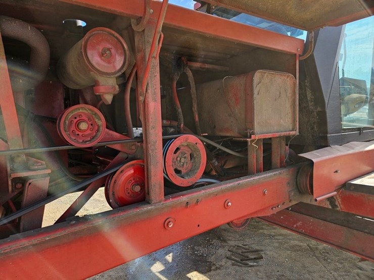 case-ih-8830-image-32