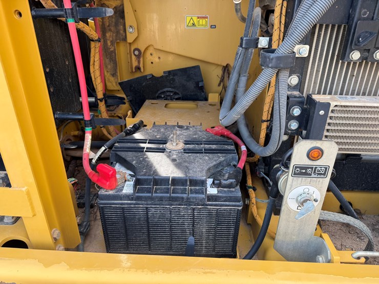 caterpillar-323fl-image-54