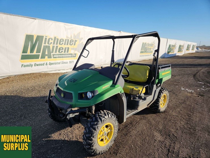 john-deere-gator-image-1