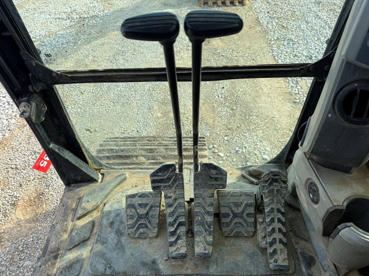 caterpillar-323fl-image-66