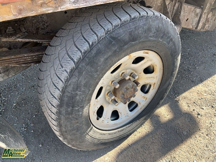 2014-gmc-sierra-3500hd-image-10