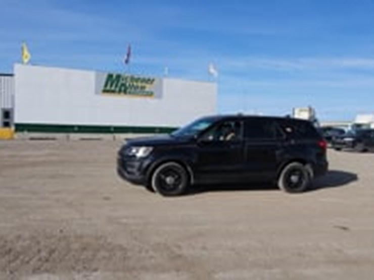 2019-ford-explorer-image-5