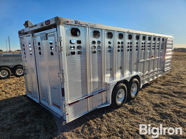 2009-wilson-livestock-trailer-image-3