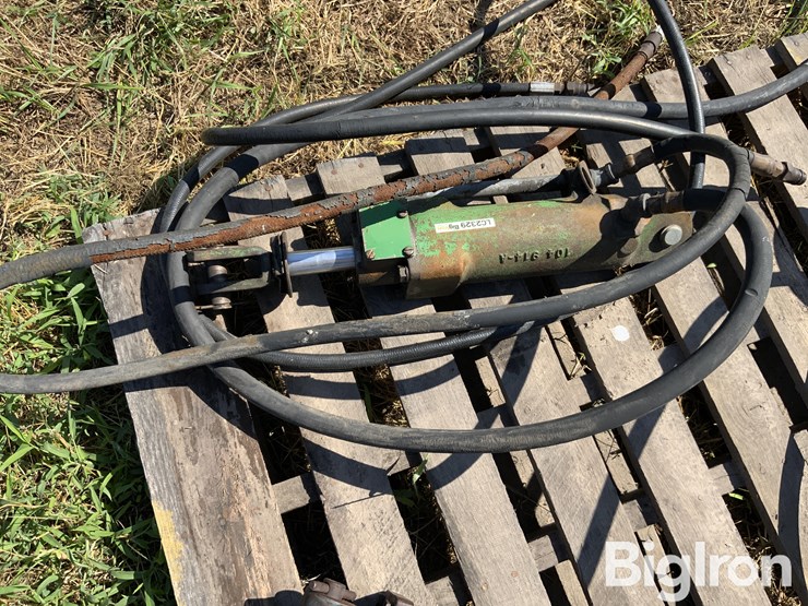 john-deere-hydraulic-cylinder-image-3