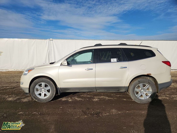 2011-chevrolet-traverse-image-7