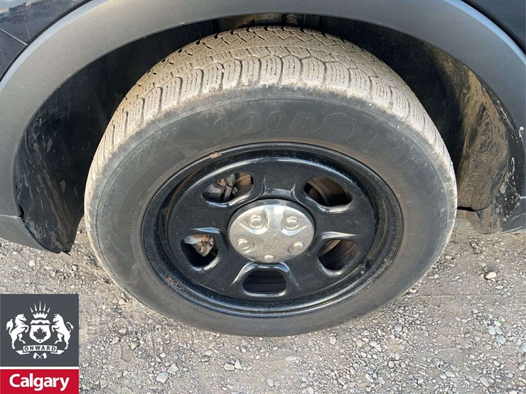 2018-ford-explorer-image-10