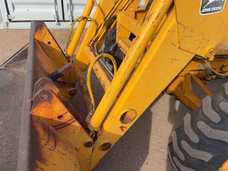 john-deere-2155-image-9