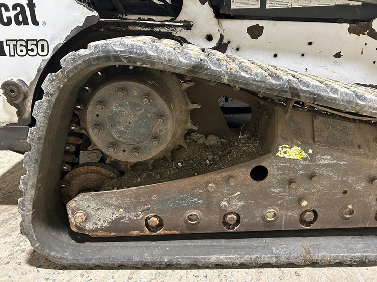 bobcat-t650-image-13