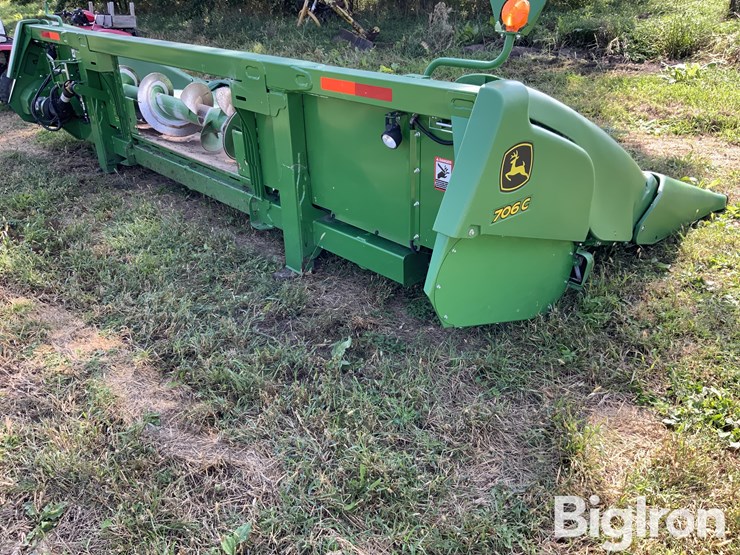 2020-john-deere-706c-image-5