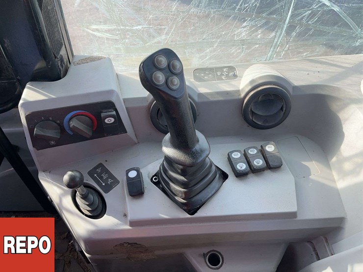 caterpillar-545c-image-18